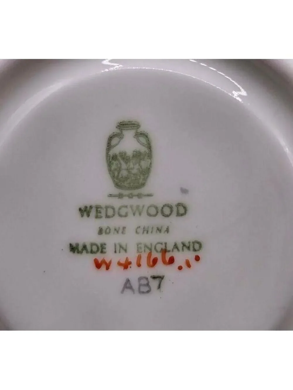 VTG Wedgwood Wild Oats W4166 Bone China Hand-Poured Candle in Tea Cup Set